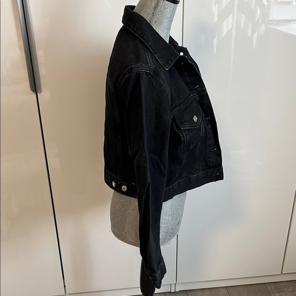 H&M Cropped Black Denim Jacket, Size XS - Picture 6 of 9